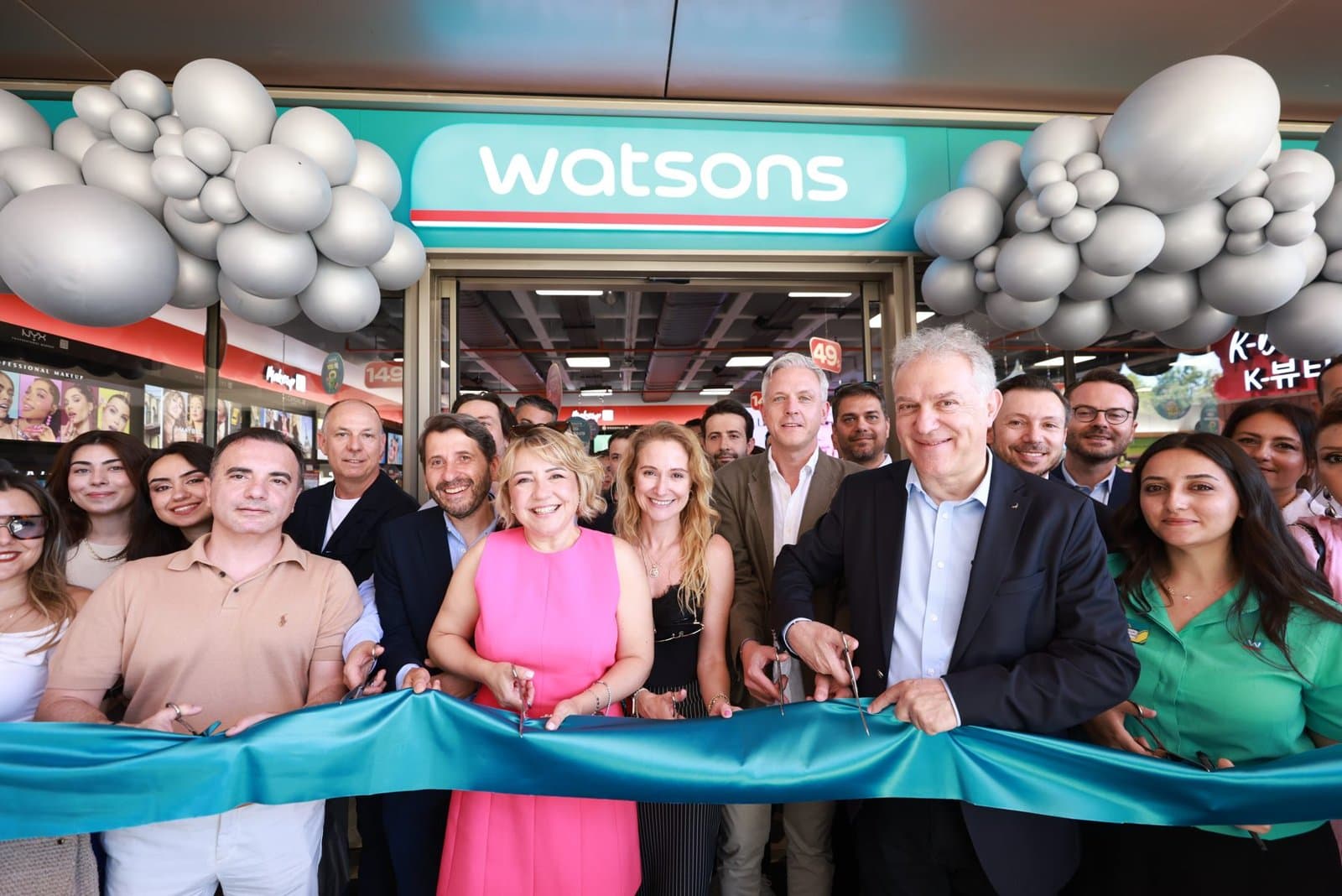 Watsons Türkiye 500'üncü mağazasını Galataport İstanbul'da açtı