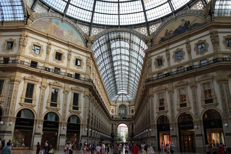 Milano'dan Tahran'a: AVM yatırımlarının 160 yıllık dersleri