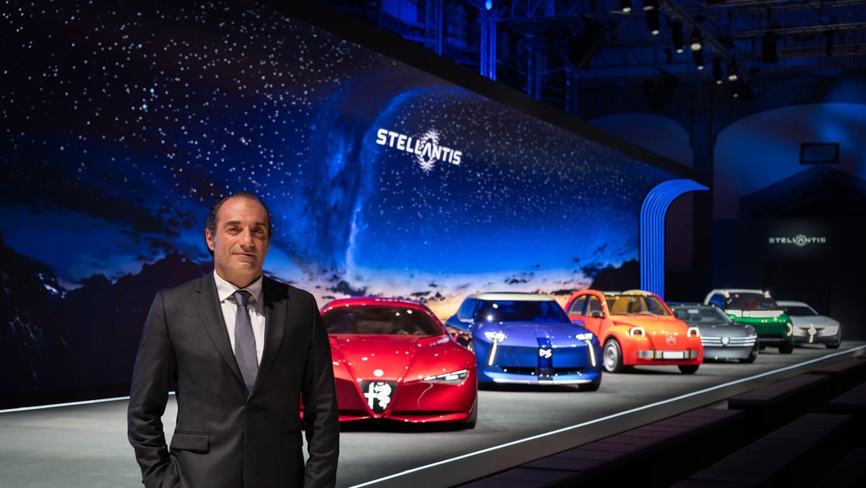 Stellantis Paris'te altı konsept otomobili tanıttı