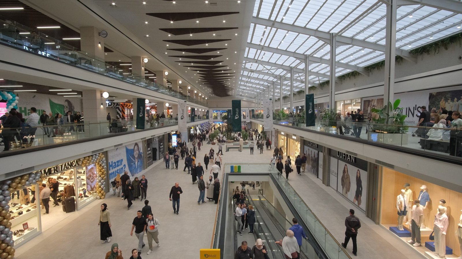 Düzce'nin yeni alışveriş merkezi DMall 3,5 milyar TL yatırımla açıldı