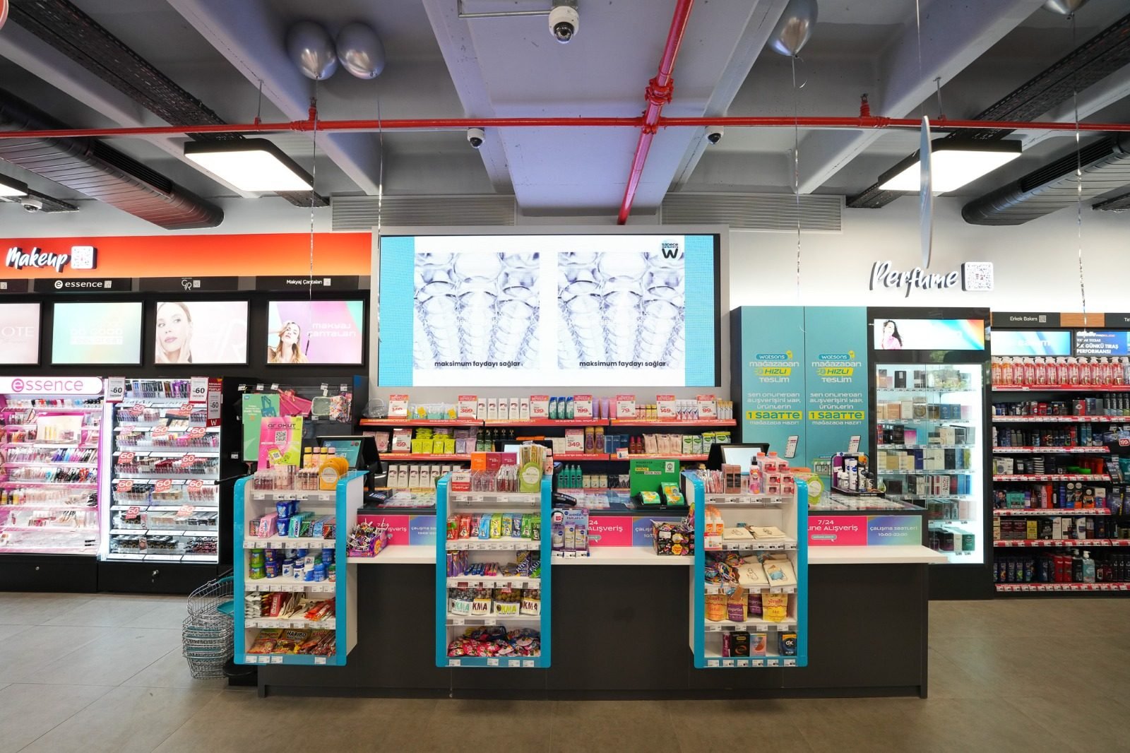Watsons Türkiye 500'üncü mağazasını Galataport İstanbul'da açtı